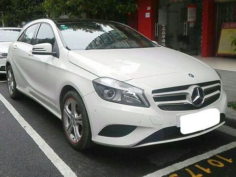 配置全景天窗，整车进口，现要价仅17万，你买迈腾还是它？