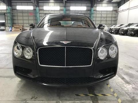 这辆18款宾利，528马力+8AT+4座，260多万还买迈巴赫？