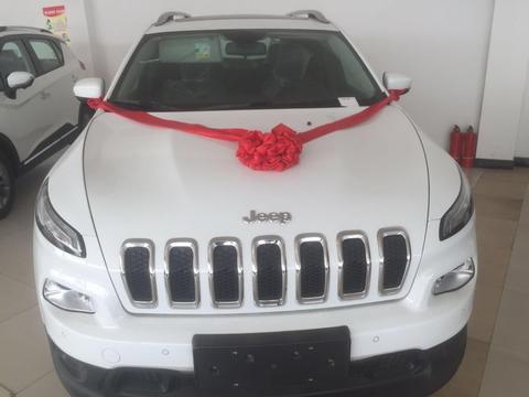 17款JEEP自由光走量报价 经典SUV自由光底价