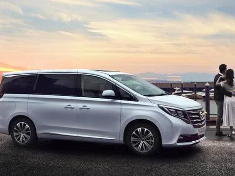 没买车的兄弟有福了！国产版埃尔法降5万，标配ESP，12万买啥GL8