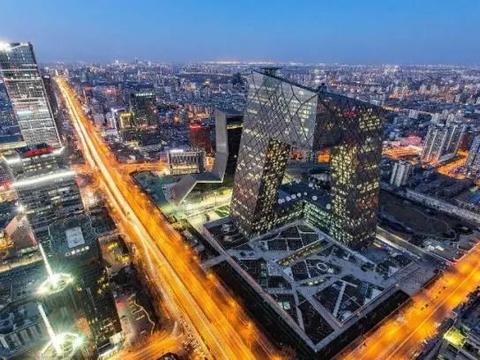 哪有什么久别重逢，就是换了个场子再来相聚 | 车展·危机与新生