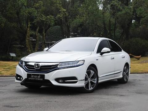 全新雅阁，前脸高度帅气，溜背造型比奥迪更美，这个设计成累赘