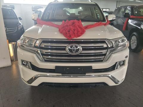 18款丰田兰德酷路泽4000，越野硬汉小王子