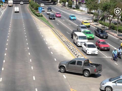 已有近10万车主被罚！这样转弯会被扣8分，罚款300