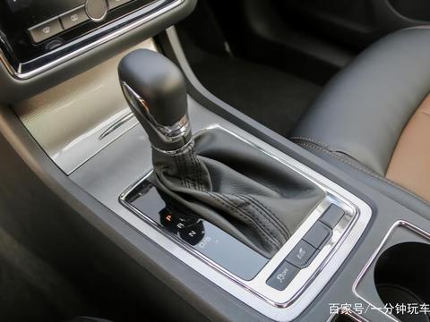 虽为国产，但169马力油耗仅4毛！全系皮座椅卖9万 还看吉利帝豪？