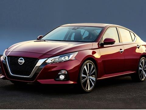 够燃、够帅、够有料 这两款“大神”登场 凯美瑞能HOLD吗？