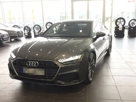 全国首台19款奥迪A7到店，内饰采用弯曲式设计，仅售50万