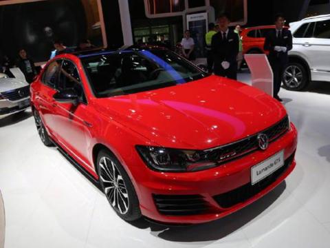 上汽大众凌渡GTS，25万级别高颜值性能轿跑，车展实拍！