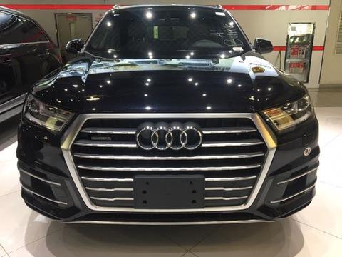 18款奥迪Q7 3.0T Komfort舒适一直都是豪华品牌中大型SUV