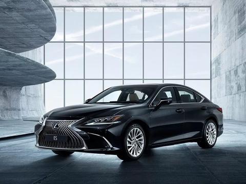 全新一代雷克萨斯ES 7月上市，造型激进，还买什么宝马3系！