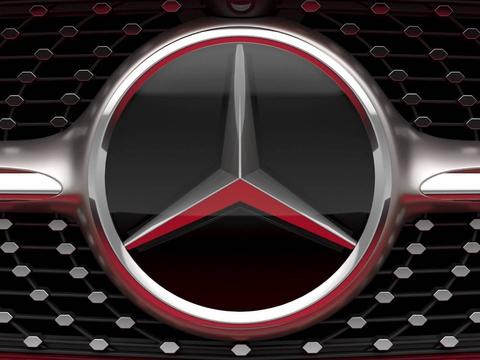 GLA太小、GLC太贵？奔驰即将迎来GLB，攒钱等国产入手!