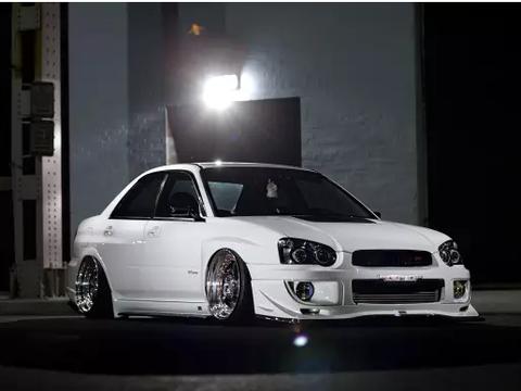 改装车：斯巴鲁翼豹的完美改装，低调之作，网友：太炫酷了