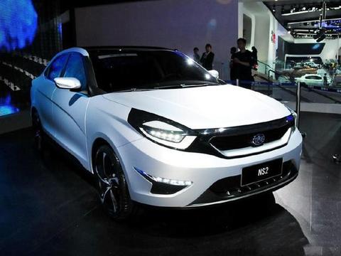 一汽终于有脾气了！新车比思域漂亮搭丰田1.8L仅6万 虐哭卡罗拉