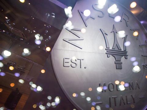 新时代的SUV除了性能和越野还要什么？看这款车就知道了