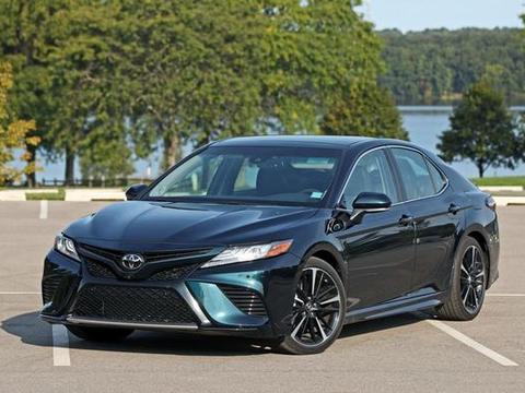 2018款丰田凯美瑞XSE闪亮来袭，颜值帅过帕萨特，完爆本田雅阁