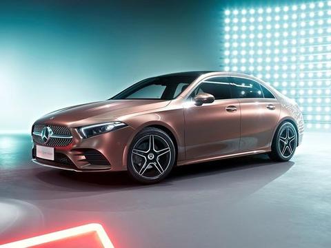 内饰越级，底盘降级！该如何评价“最懂中国人”的奔驰A级？