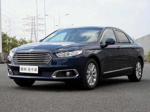 比皇冠便宜，车身将近5米，全系标配全景天窗