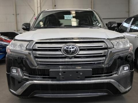 18款中东版丰田兰德酷路泽5700VXR带底升详细配置顶配