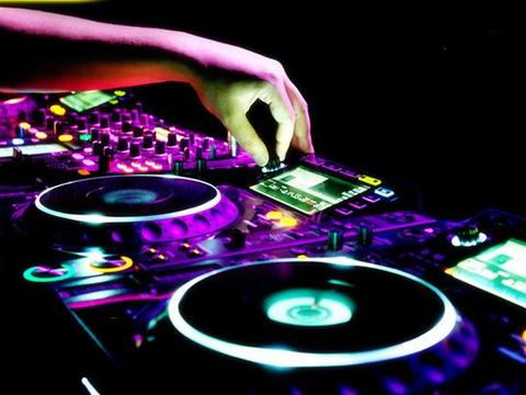 全球七大顶级汽车音响，搭载的基本上都是豪车！