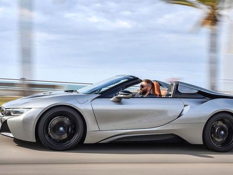 让R8 e-tron停产的是它！敞篷双座与混动，还能畅销的也就宝马了