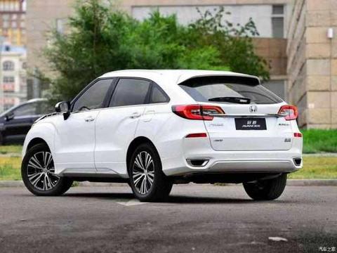 比锐界大一圈，比汉兰达销量好，动力致敬路虎，后排可以葛优躺！