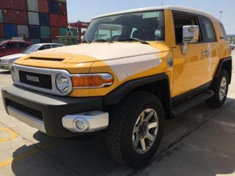 17款丰田FJ酷路泽4.0中东版独特的外观强悍的越野能力