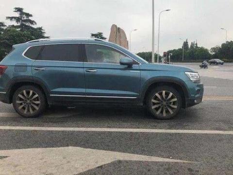 偶遇首台大众Tharu实车, 颜值帅到掉渣, 售15万能不能火?