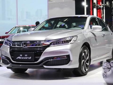 本田雅阁铁了心的要扳倒大众迈腾，新车售价16万起，还买啥宝马