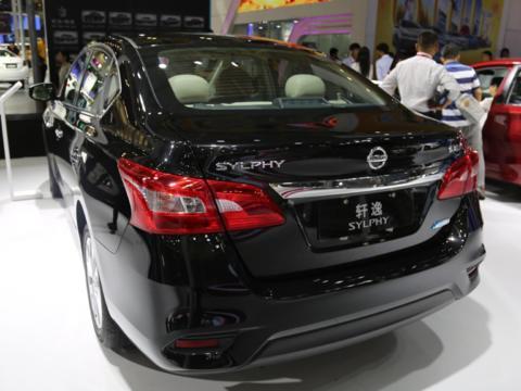 这款日系车太厚道！从15万降到7万，颜值还比雅阁高