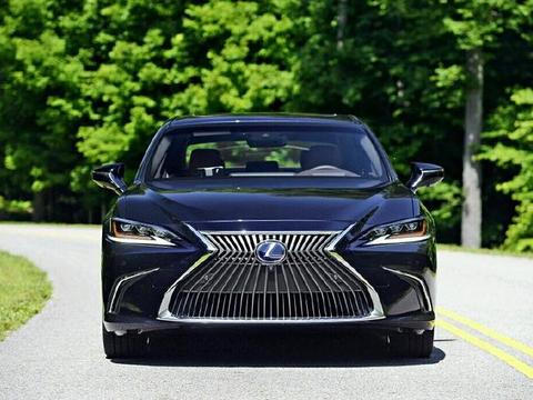 假如给你30万 你是选奥迪A4还是雷克萨斯ES？是不是有点难？