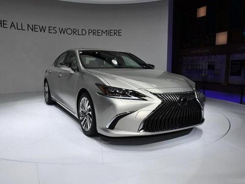 豪华凯美瑞，三大件完全一样，价格贵出20万，还没上市订单已排队