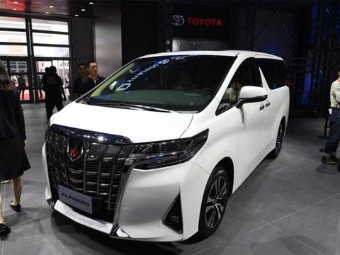 碾压日产和奔驰，国内首秀恐要加价20万，有人说还不如买辆S