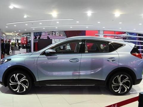 后悔买汉兰达途观，红旗首款量产SUV高颜值纯电动，还买啥普拉多