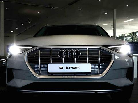 奥迪首款纯电动量产车，年产2万台左右！下手慢了还买不到