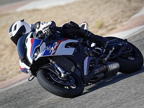 无话可说的性能，这是辆奔驰奥迪都只能投降的宝马