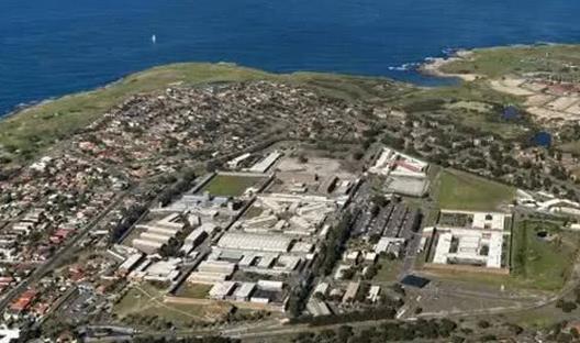 董璇晒女儿近照疑暗示病情好转,高云翔被曝患抑郁症换监狱治疗。