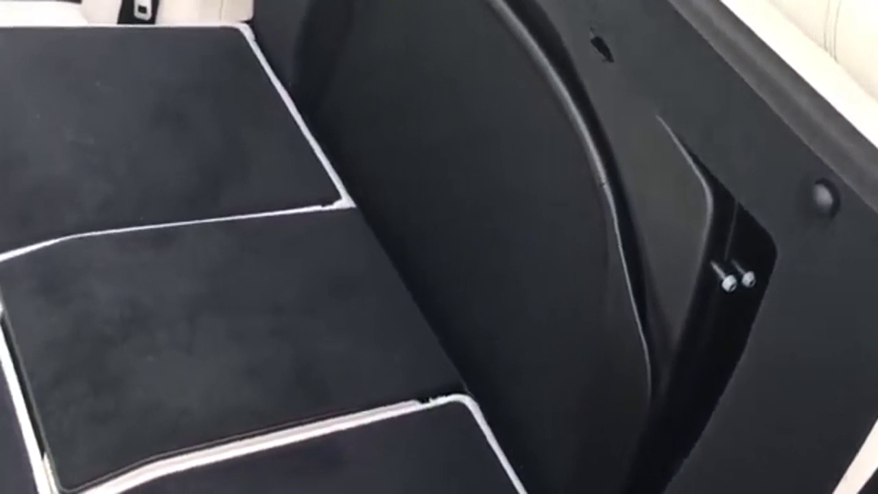 真厉害，60万的宝马硬顶敞篷车变形瞬间才知道钱花的有多值