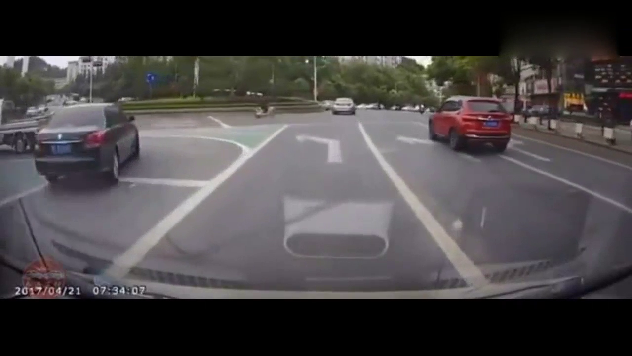 建议电动车驾驶员必须经过考试方能上路 你同意吗