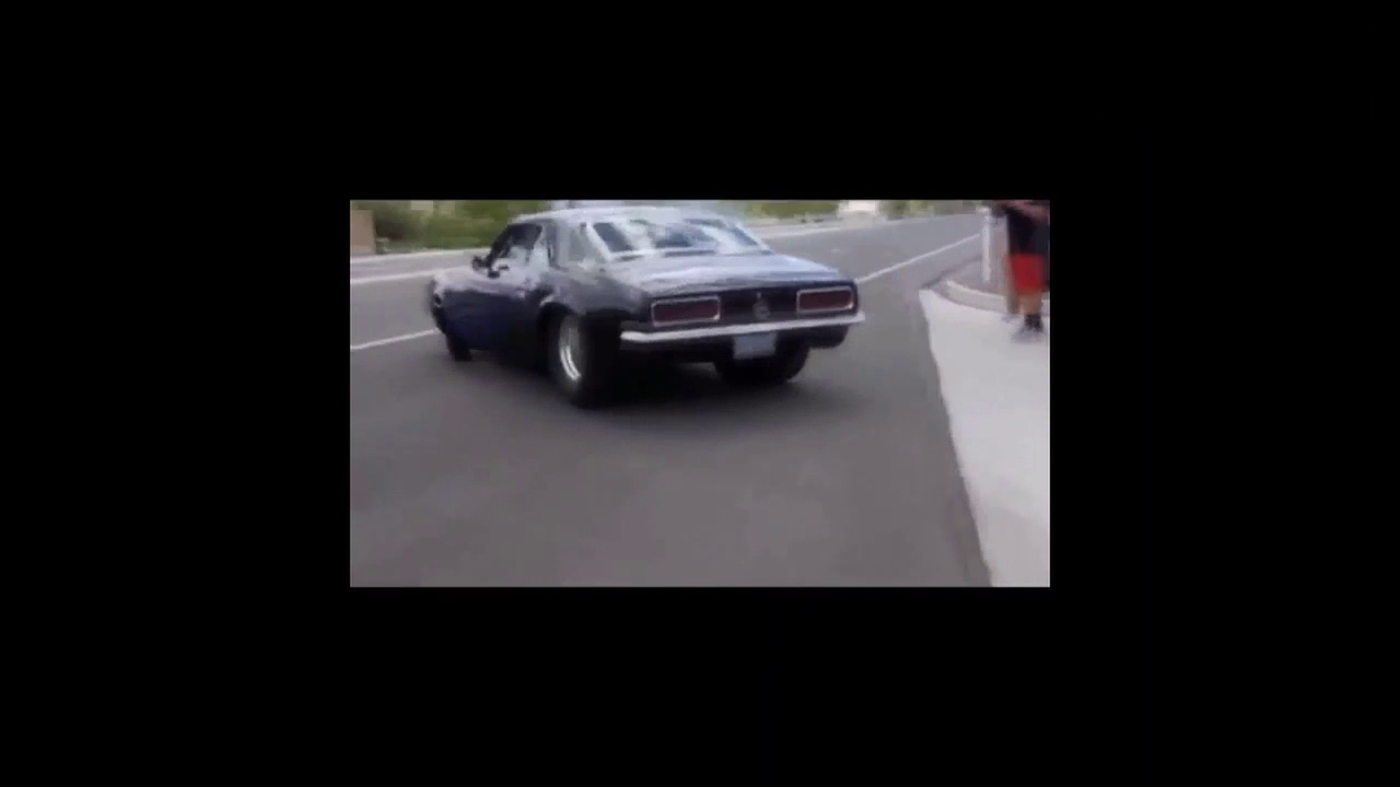 超级跑车，起步烧胎，车轮瞬间度高温，场面失控