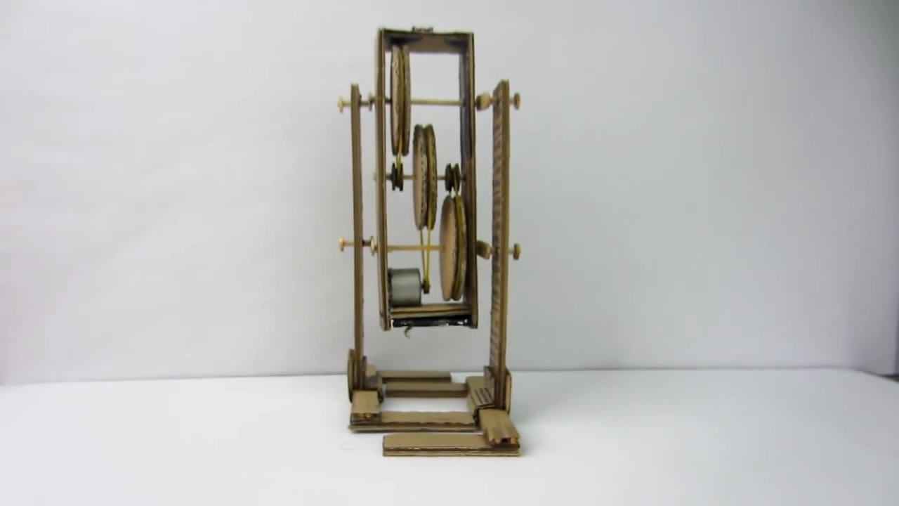 可以行走的机器人,制作方法很简单,材料就是普