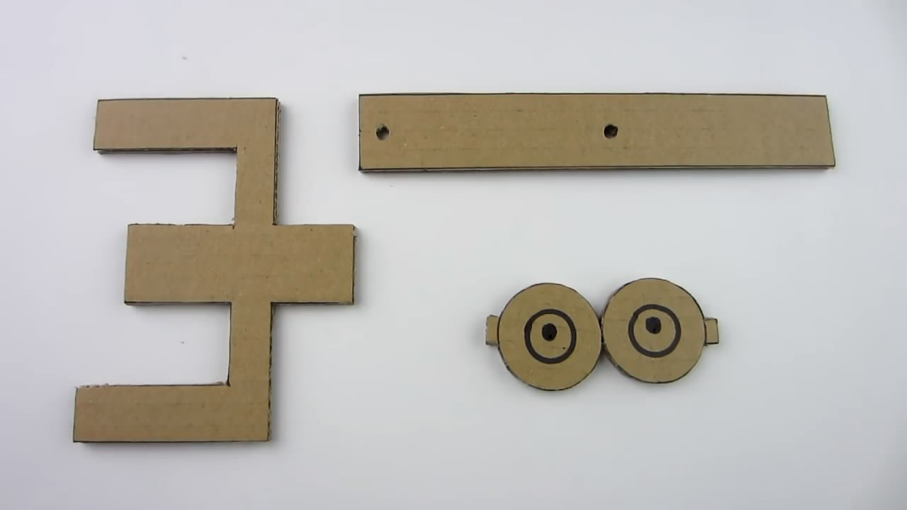 可以行走的机器人,制作方法很简单,材料就是普