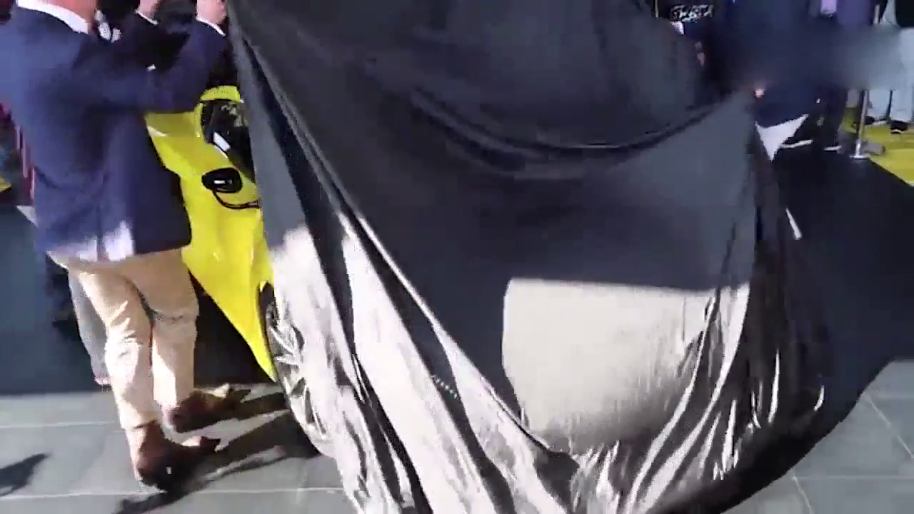 这辆超级跑车打破了世界纪录，帅翻了