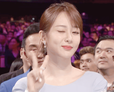 杨紫无缘金鹰节观众喜欢的女演员,金杯银杯不如老百姓