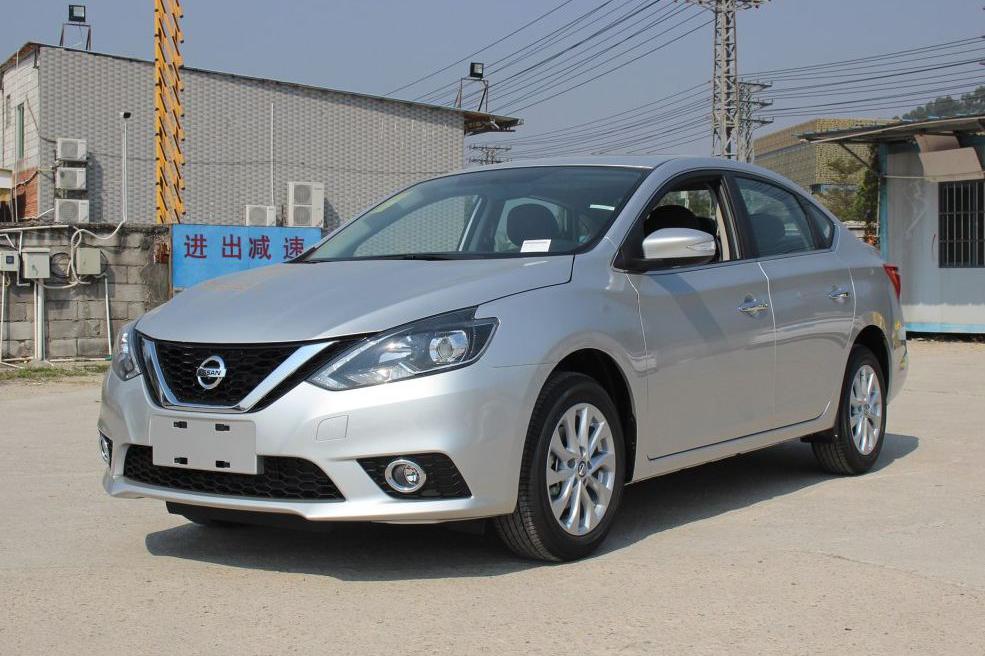 匹敌卡罗拉，朗逸也惧怕三分，省油耐操空间大，十万块买回大沙发