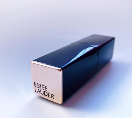 雅诗兰黛倾慕口红130slow burn枫叶红 试色