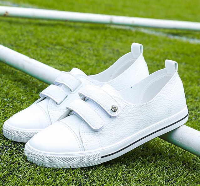 蒋勤勤微博晒旅游照, 竟火了脚上小脏鞋, 母女