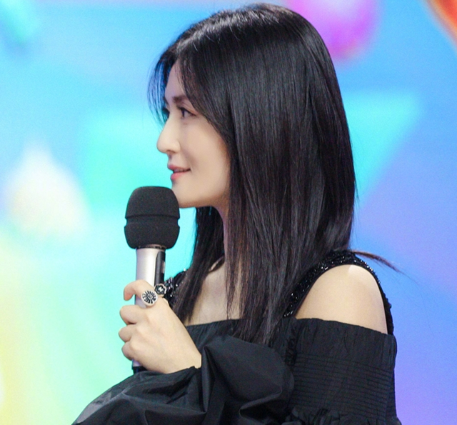 微博粉丝数量最多的五位女星,杨幂倒数,知名度