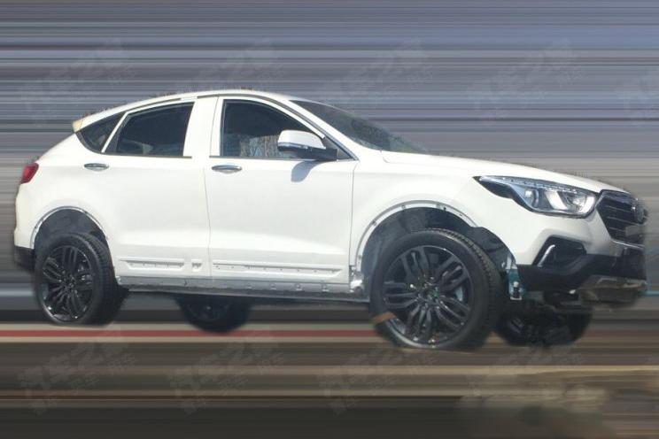 定位高于X80 疑似奔腾全新SUV底盘测试车谍照