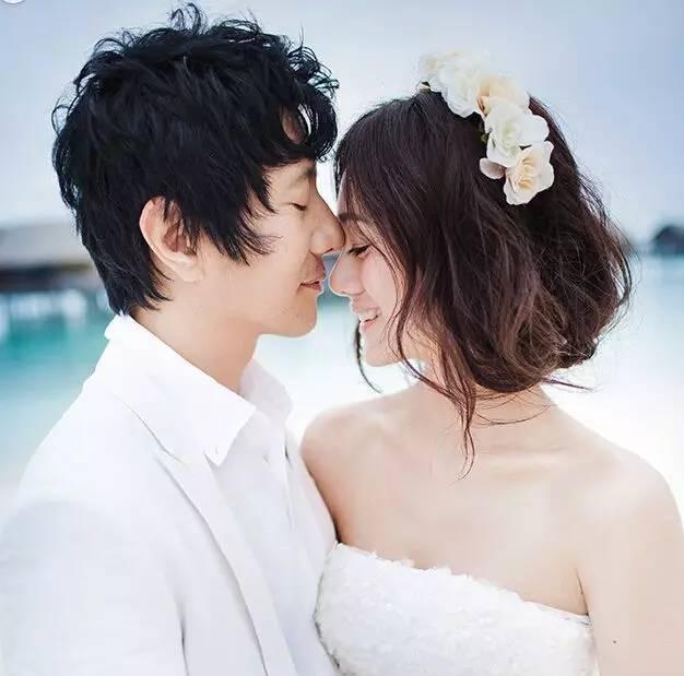 郑钧婚纱照_刘芸郑钧婚纱照