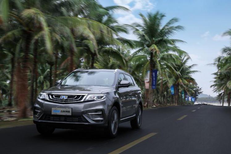 别再买合资SUV了，2018款博越上市9.88万起，智能配置升级是亮点